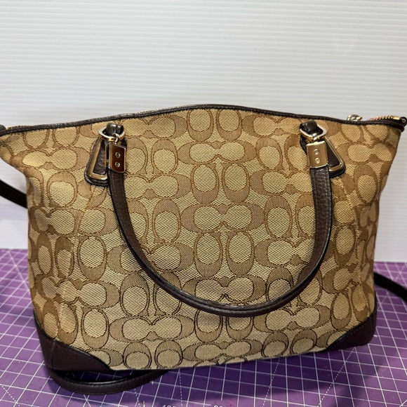 Coach Kelsey satchel in signature jacquard with leather trim w/matching wallet - Picture 3 of 9